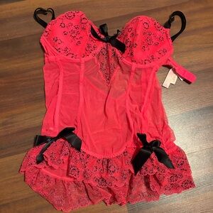 Victoria’s Secret BRAND NEW pink and black lingerie with bows and attached bra